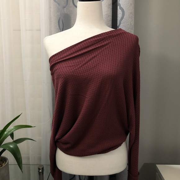 Off-the-Shoulder Sweater - Picture 2 of 4